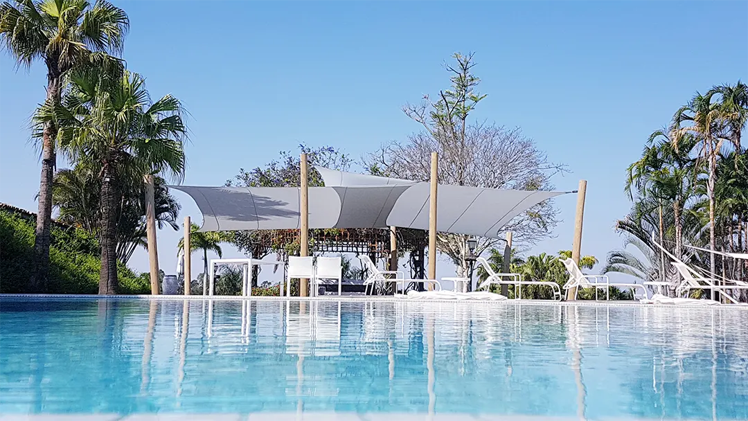 Cobertura tensionada piscina